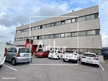 bureaux 232 m²