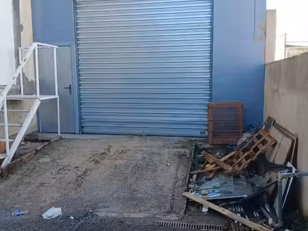 local d'activité ou stockage 400m2 à louer garosud 34070 accès poids lourds loyer 3000e
