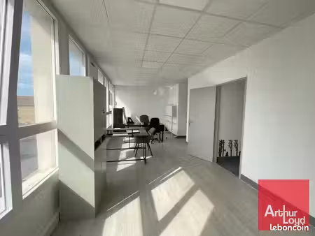 local d'activité 330 m²