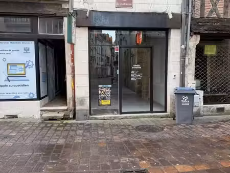 local commercial 33 m²