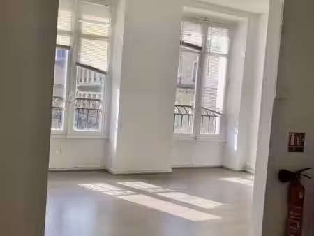 local commercial 50 m²