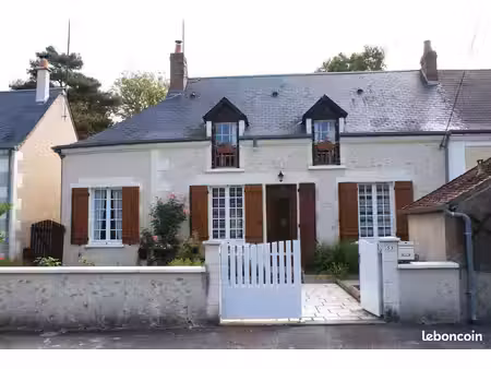 a saisir à loché-sur-indrois : maison de bourg de 4 pièces princi-pales – 88 m² – terrain 