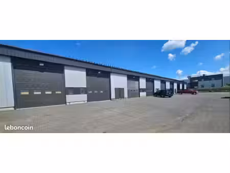 local d'activité neuf 150 m² + mezzanine 50 m² - val-de-virieu - 1 150 ht/mois