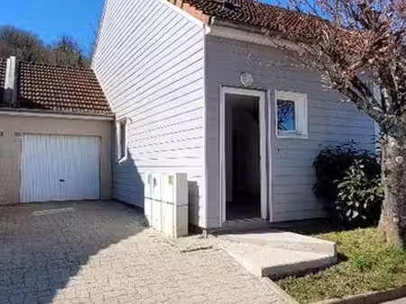 maison mitoyenne de 68 m² avec garage et extérieur de 100 m² – montmorot