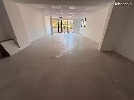 local commercial 65 m² saint cyr sur mer