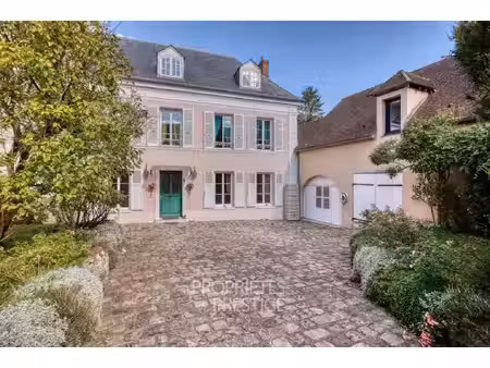 maison de luxe à vendre à neauphle-le-château