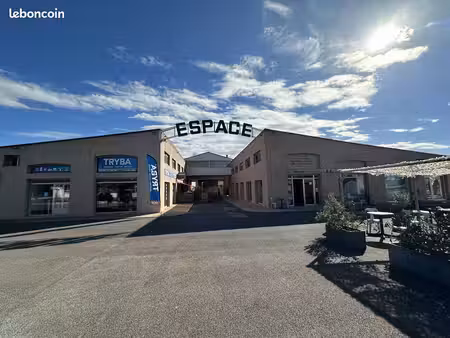 local 1436 m² montauroux