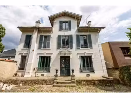 maison de luxe à vendre à sceaux