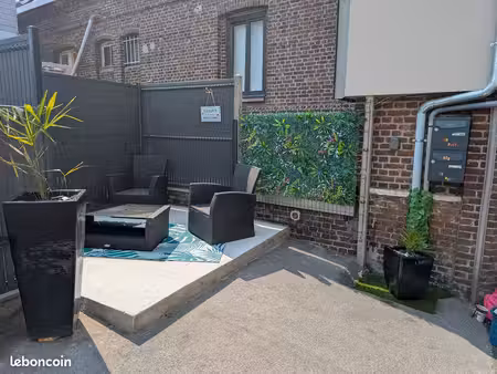 maison de ville atypique avec terrasse. entièrement rénovée sur 3 niveaux –