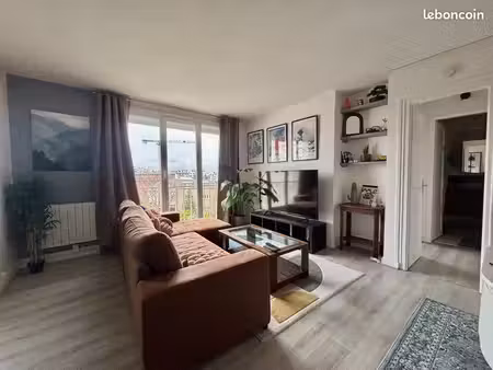 t2 meublé plateau avec parking extérieur