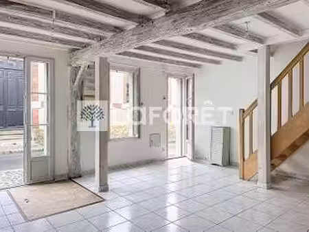 location appartement 3 pièces à thouars (79100) : à louer 3 pièces / 54m² thouars