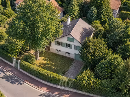 maison de luxe à vendre à vaucresson