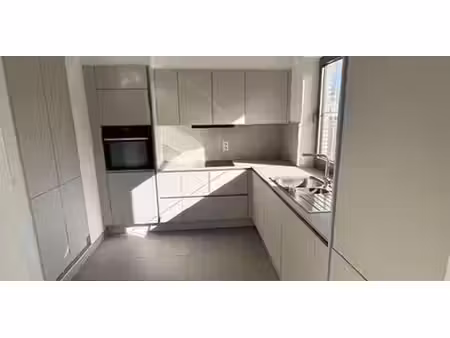 appartement à louer à genk pour € 930 avec 2 chambres à coucher