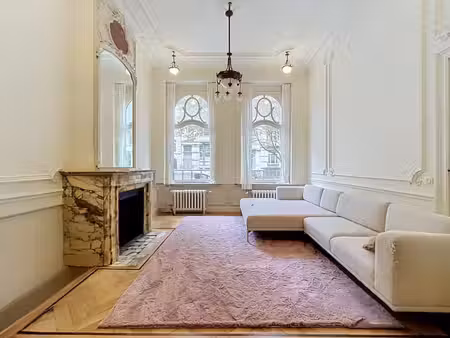 albert / molière : magnifique triplex avec jardin