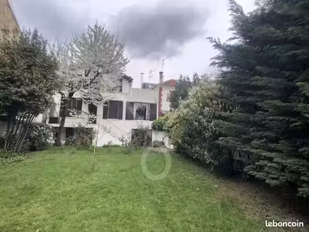 maison de ville en viager 7 pièces 181 m²