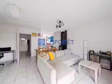 une maison où il fait bon vivre à ballan-miré !