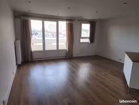appartement t2 46 m² nanterre ville