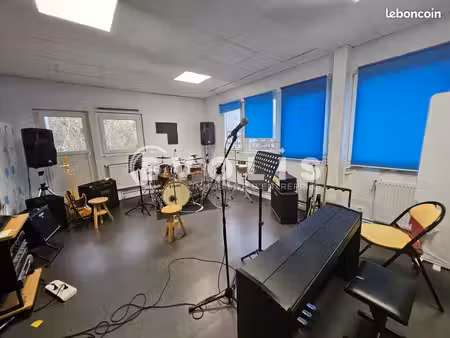 bureaux 180 m²