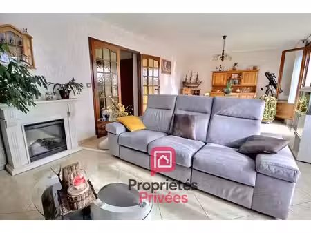 a vendre - appartement familial t5 de 103 m2 avec balcon   cave  7 mn de la gare de montar