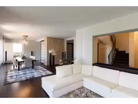 *rare t4 duplex + 2 terrasses + parking + cave idéalement situé proche t2*