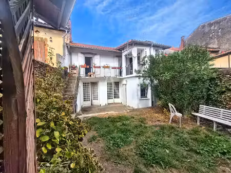vente immeuble 4 pièces  120.00m²  villeneuve