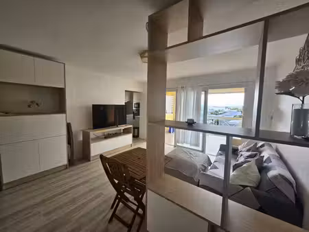 appartement t3 meublé avec vue mer à louer à baie-mahault