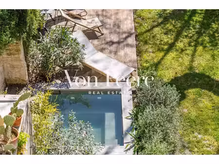 maison de village & jardin secret au cœur de villeneuve-les-avignon