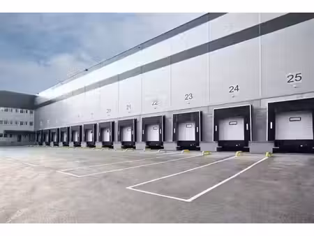 location entrepôt / local d'activités colombier saugnieu 2 800 m²