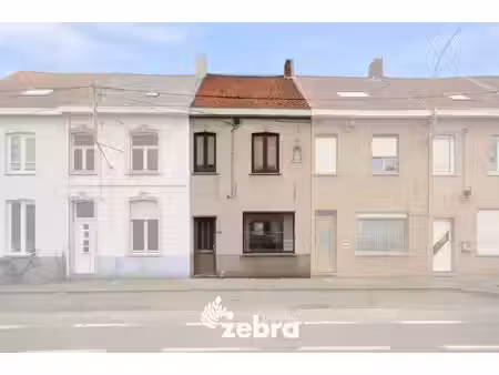 te renoveren woning met uitweg te roeselare!