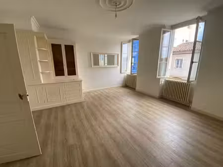 auch - t3bis - 109m2 - avec balcon