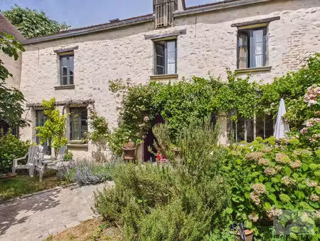 prestigieuse maison en vente senlis  hauts-de-france