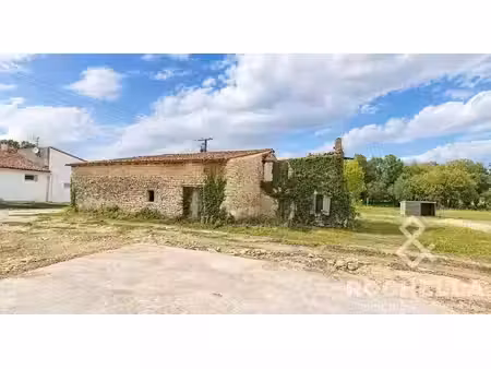 vente immeuble 151 m² à paillé (17470)  40 500 €