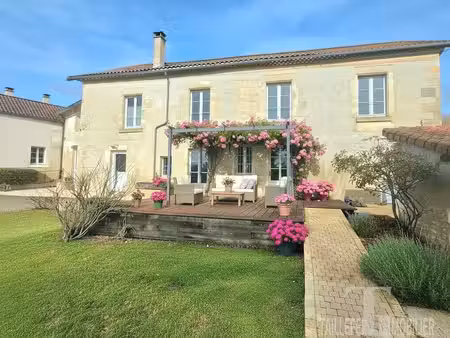 maison en pierre 4 ch + 2 gîtes à chancelade