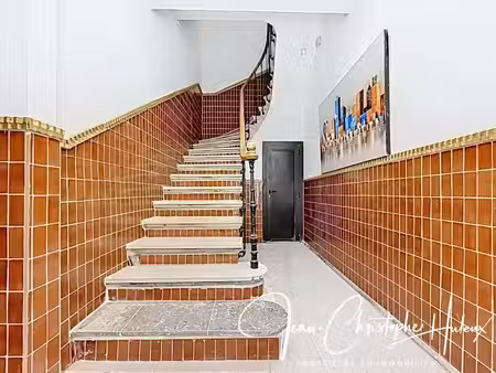 vente immeuble 5 pièces 126 m² à nimes (30000)  349 000 €