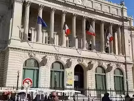 vente parking 14 m² à marseille 1er (13001)  13 800 €