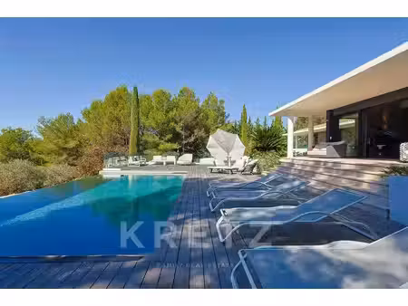 villa d'architecte d'exception dans un cadre enchanteur