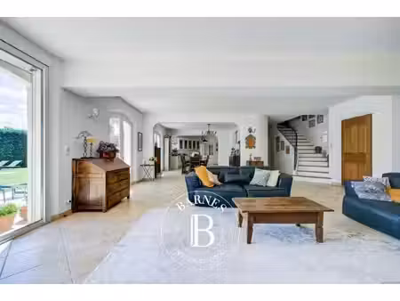 proche aix-en-provence – maison – 4 chambres – piscine - jardin 3900m2