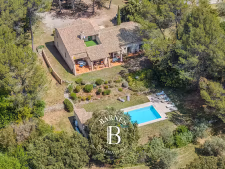 lambesc - maison 226m² - 4 chambres - piscine - jardin 5600 m²