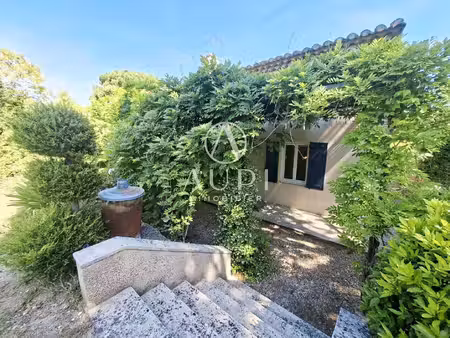 rare maison au calme avec vue alpilles et piscine
