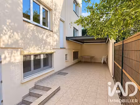 prestigieux immeuble de rapport en vente à suresnes  île-de-france