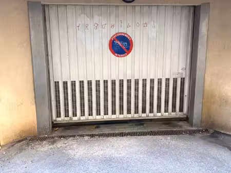 location parking romans sur isere 26100