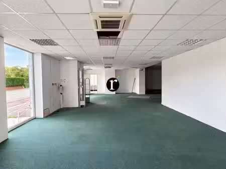 vente commerce capinghem 59160 275m²