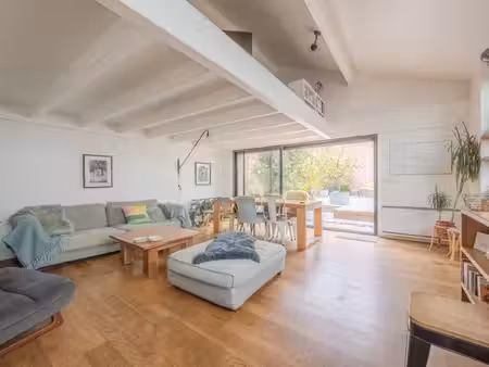 biarritz - au coeur du quartier beaurivage - bel appartement avec cour privative de 60 m2
