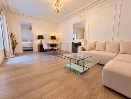paris 16e : appartement 2 pièces clé en main près du trocadéro  au calme sur cour  cave...