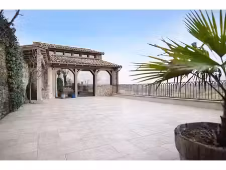 maison de village rénovée au coeur de la cité médiévale