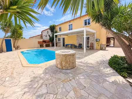 rare sur le secteur ! villa avec t2 indépendant  piscine  garage 60 m2 et revenus...