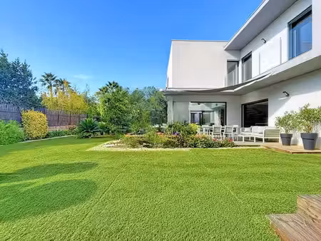 superbe villa contemporaine de haut-standing grand garage