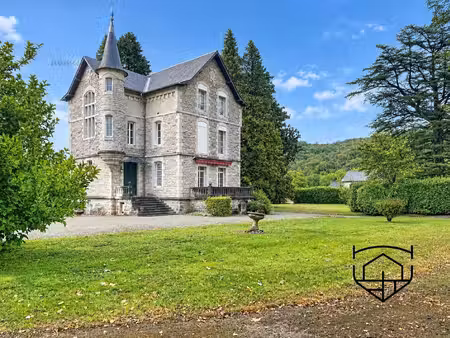 vallée d'ossau  villa bourgeoise du xxe s. sur parc arboré