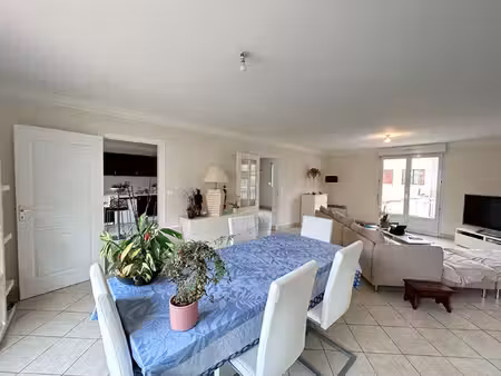 location maison 6 pièces 153m²
