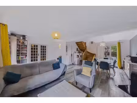 rouvres-en-plaine – maison 3 chambres avec garage et terrain de